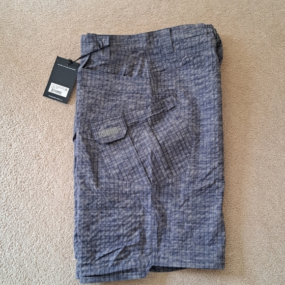 Pleasures Mens Shorts Blue Oval Tactical Cargo Shorts Check Pattern Size Medium - Picture 13 of 15